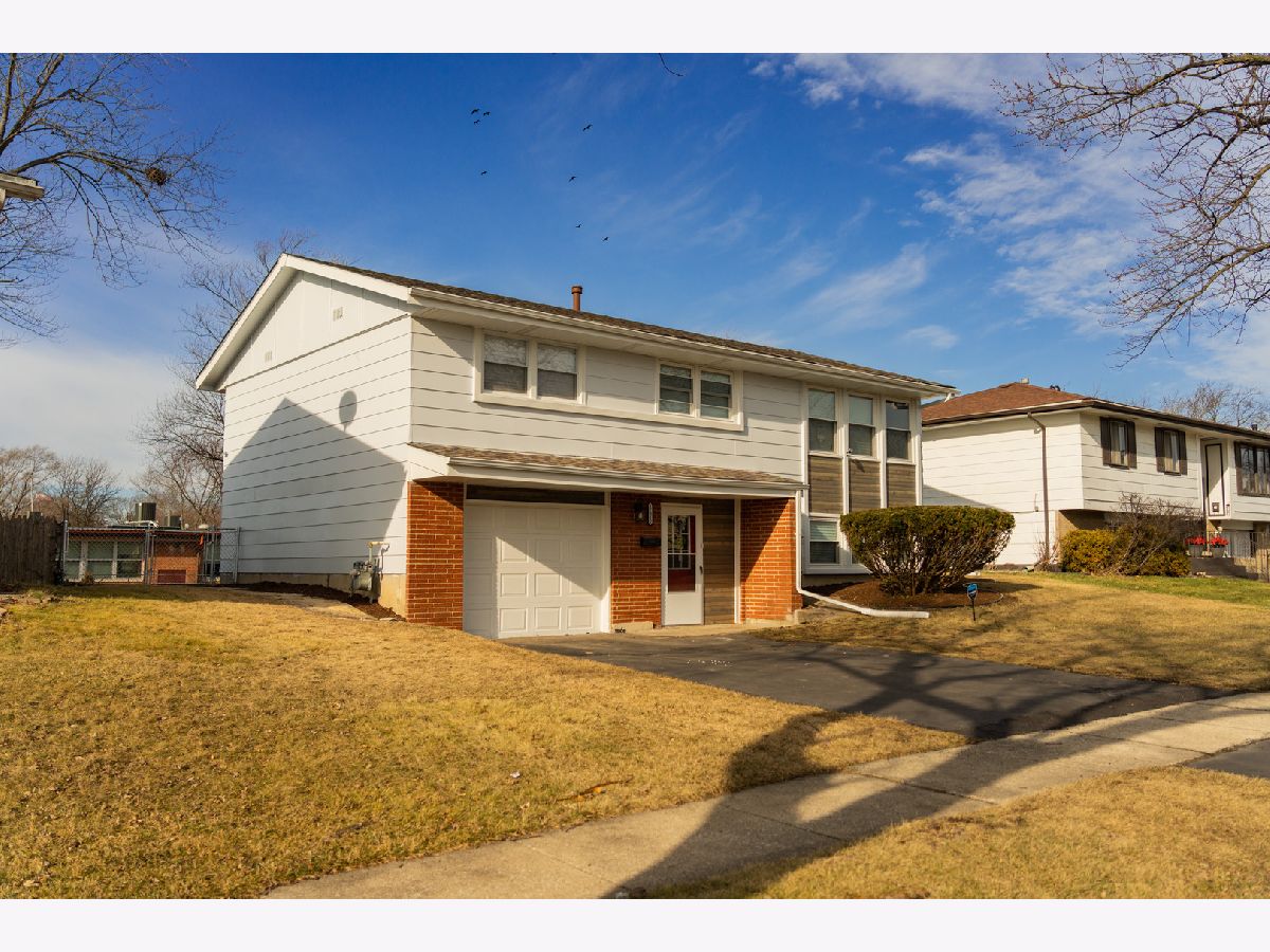 Homes Sold Highlands Hazel Crest Illinois, 17012 Elm