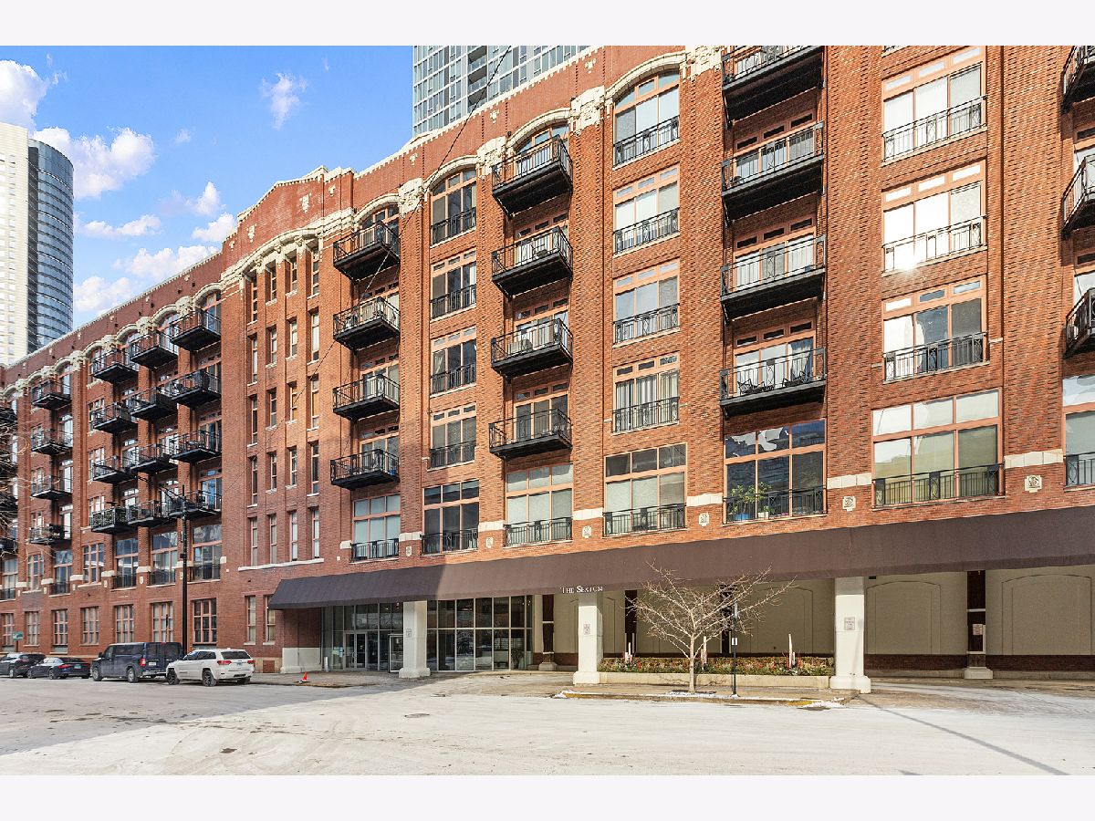 Condos & Townhomes Sold Sexton Lofts Chicago Illinois, 360 Illinois