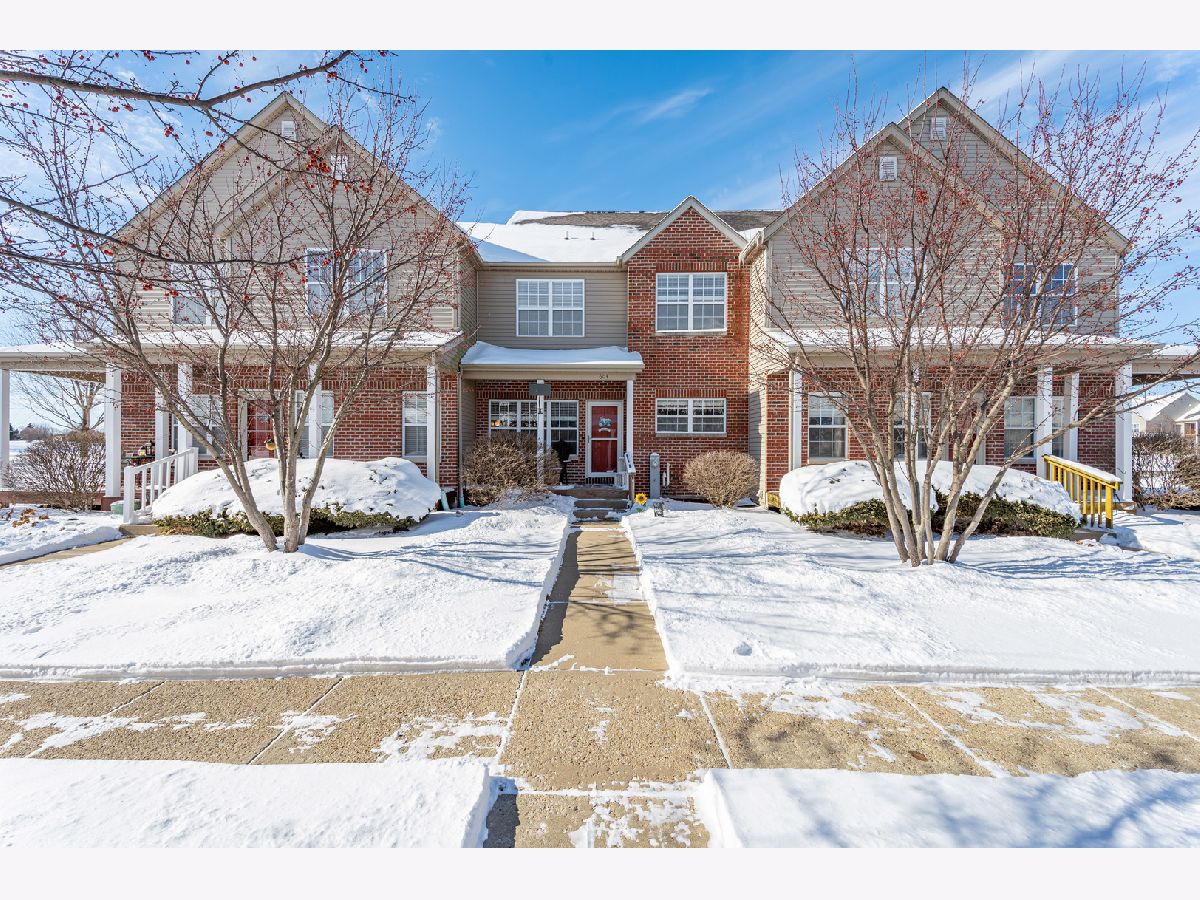 Townhomes & Condos Sold Stonegate Of Heron Creek Sycamore Illinois, 604 Clayton