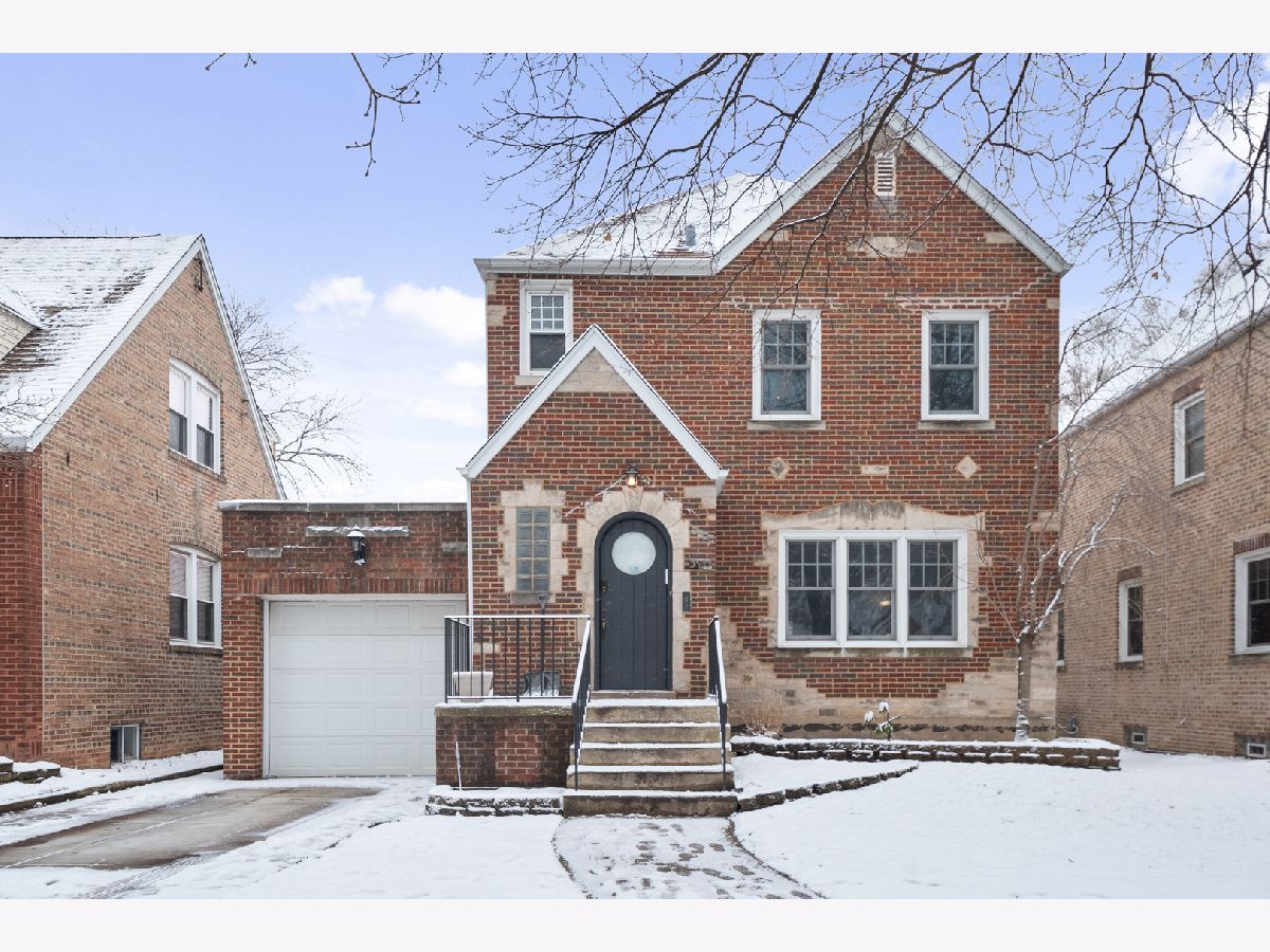 Homes & Condominiums Sold Peterson Park Chicago Illinois, 5933 Bernard