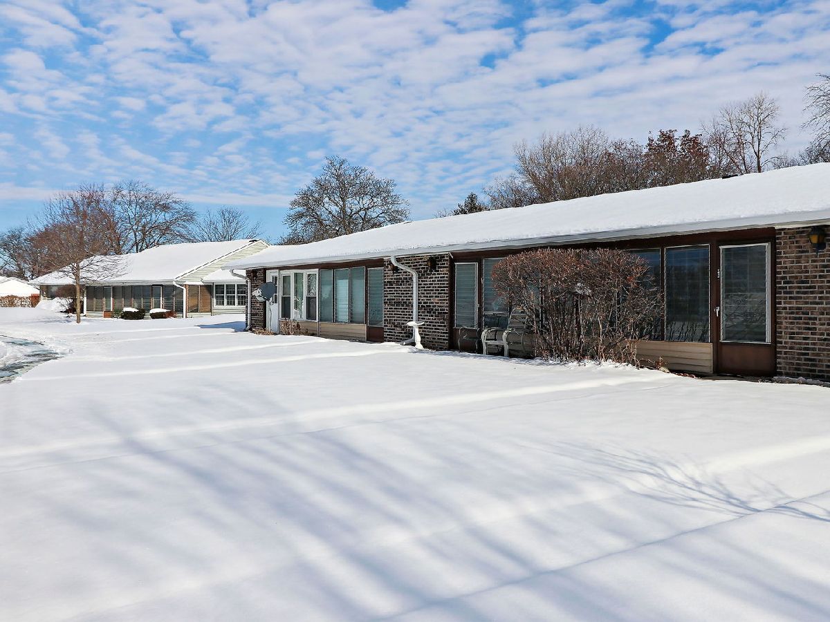 Leisure Village Fox Lake IL, Townhomes & Condos For Sale & For Rent Sadie Winter Dana Cohen