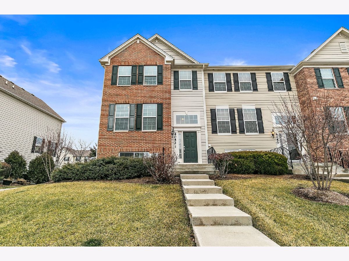Homes & Townhomes Sold Cedar Grove Elgin Illinois, 4052 Pompton