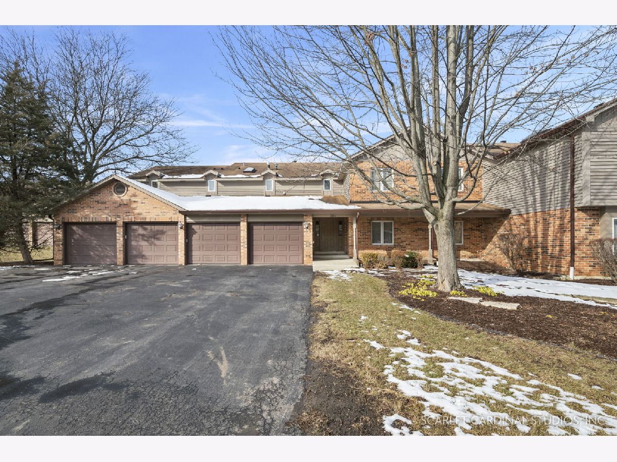 Condominiums Sold Creekside Court Naperville Illinois, 981 West