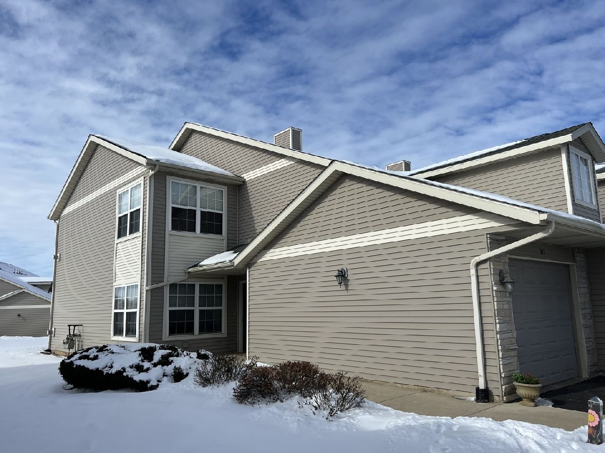 Condominiums Sold River Edge Sycamore Illinois, 915 Penny