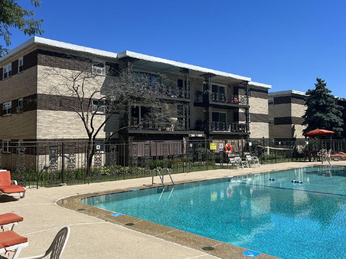 Condominiums Sold Villa Venice La Grange Illinois, 935 8th