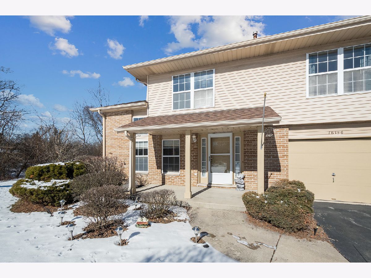 Townhomes & Condos & Homes Sold Westberry Village West Tinley Park Illinois, 16156 Creekmont