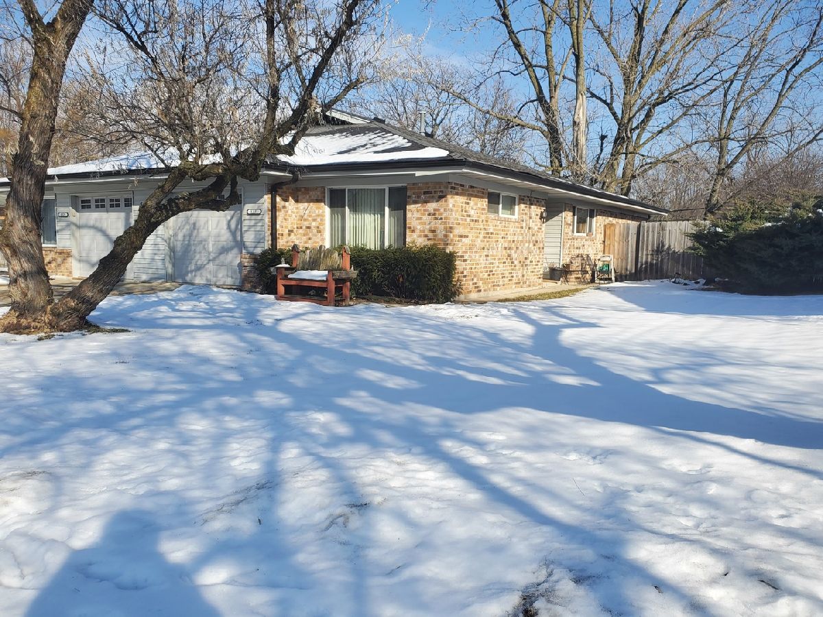 Townhomes & Homes Sold Belaire Manor Streamwood Illinois, 1331 Beverly