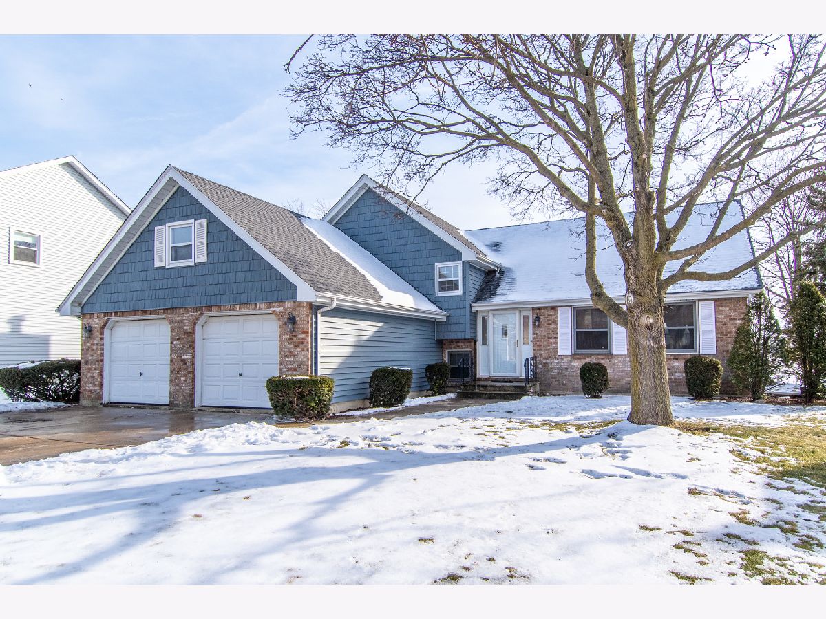 Homes Sold Picardy Joliet Illinois, 2902 Vimy Ridge