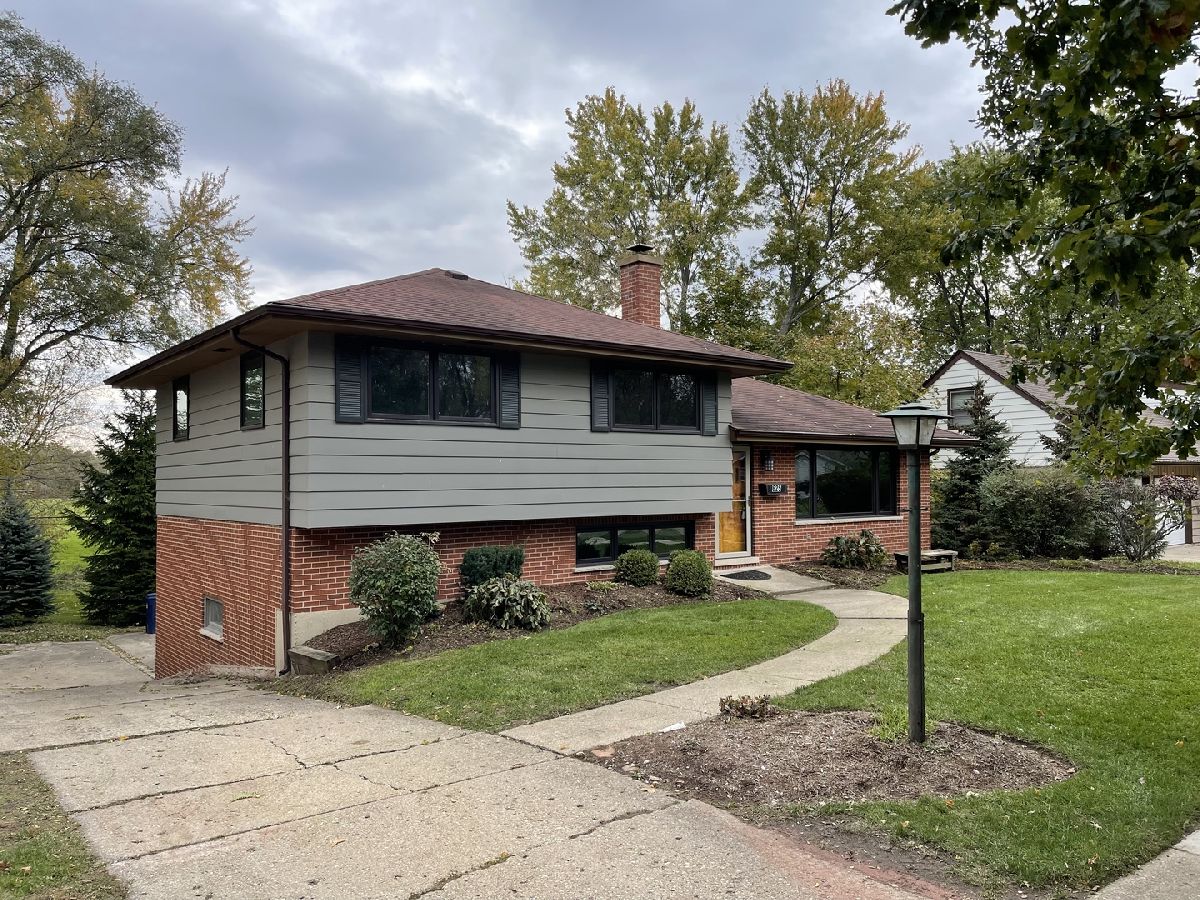 Homes Rented Janak Algonquin Illinois, 625 Webster