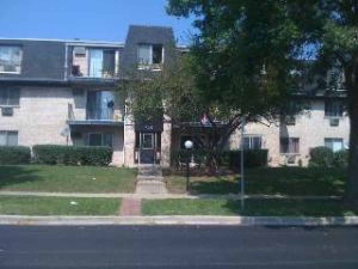 Condominiums Sold Shorewood Glendale Heights Illinois, 252 Shorewood