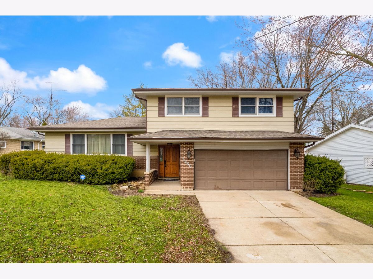 Homes & Condominiums Sold Century Oaks Elgin Illinois, 1260 Meadow