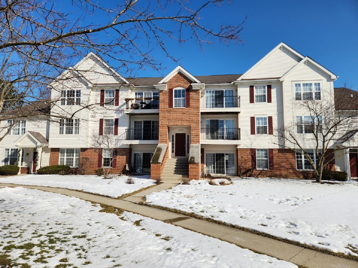 Townhomes & Condos Sold River Mill Crossings Wheeling Illinois, 670 Mill