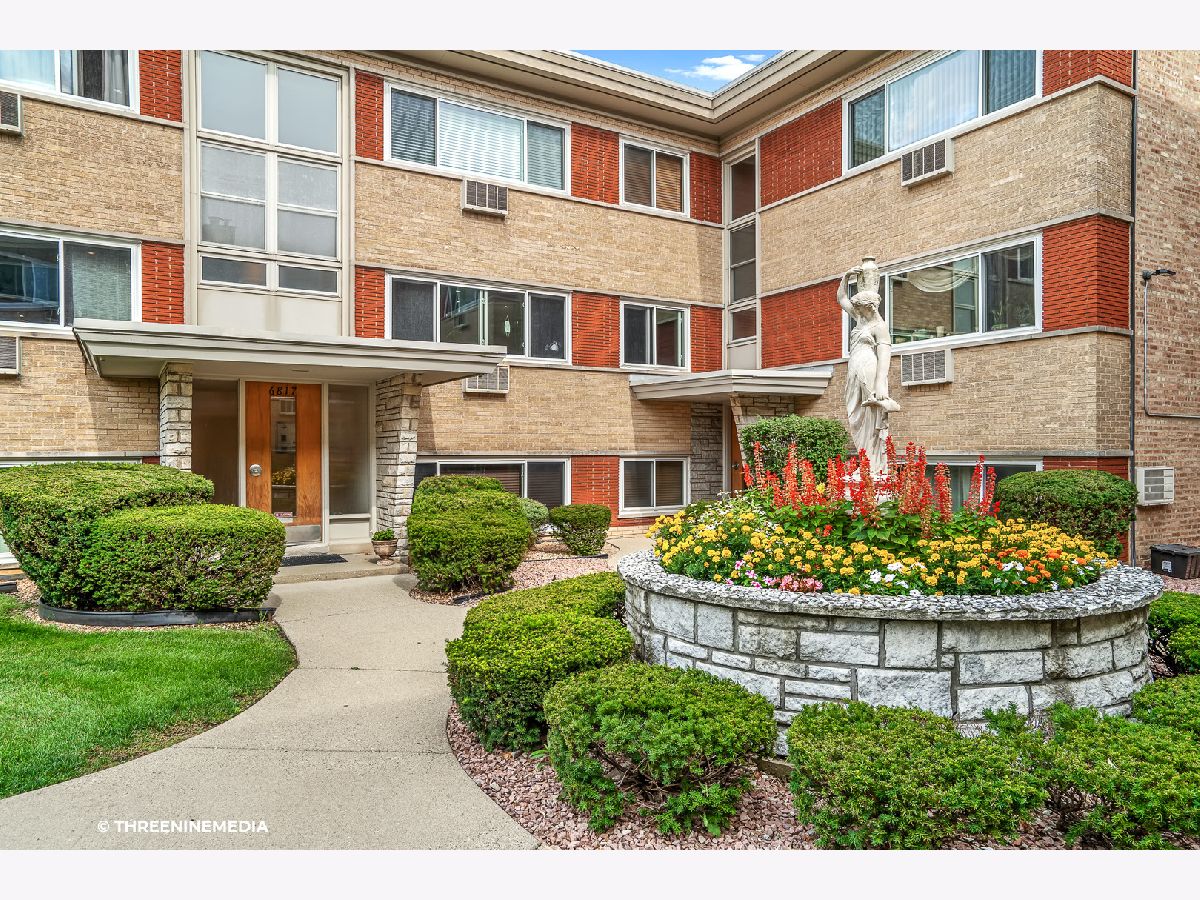 Condos & Townhomes Sold Raven Place Chicago Illinois, 6817 Raven