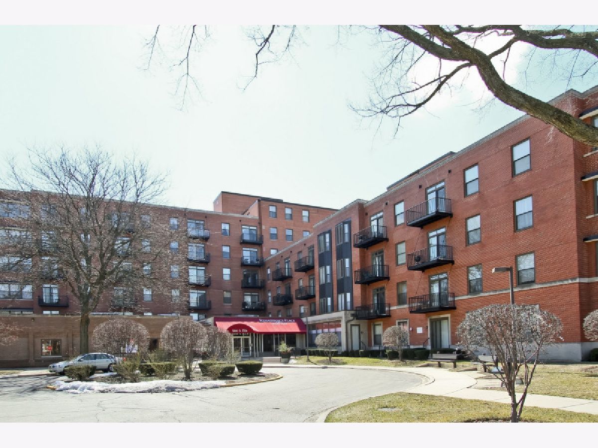 Condos & Townhomes & Homes Rented Renaissance Place Chicago Illinois, 5200 Ellis