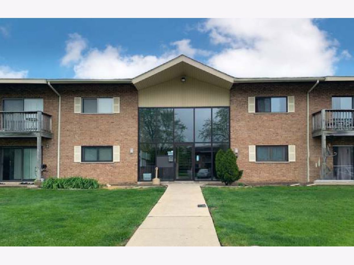 Condominiums Sold Brookdale At Darien Condominiums Darien Illinois, 7425 Brookdale