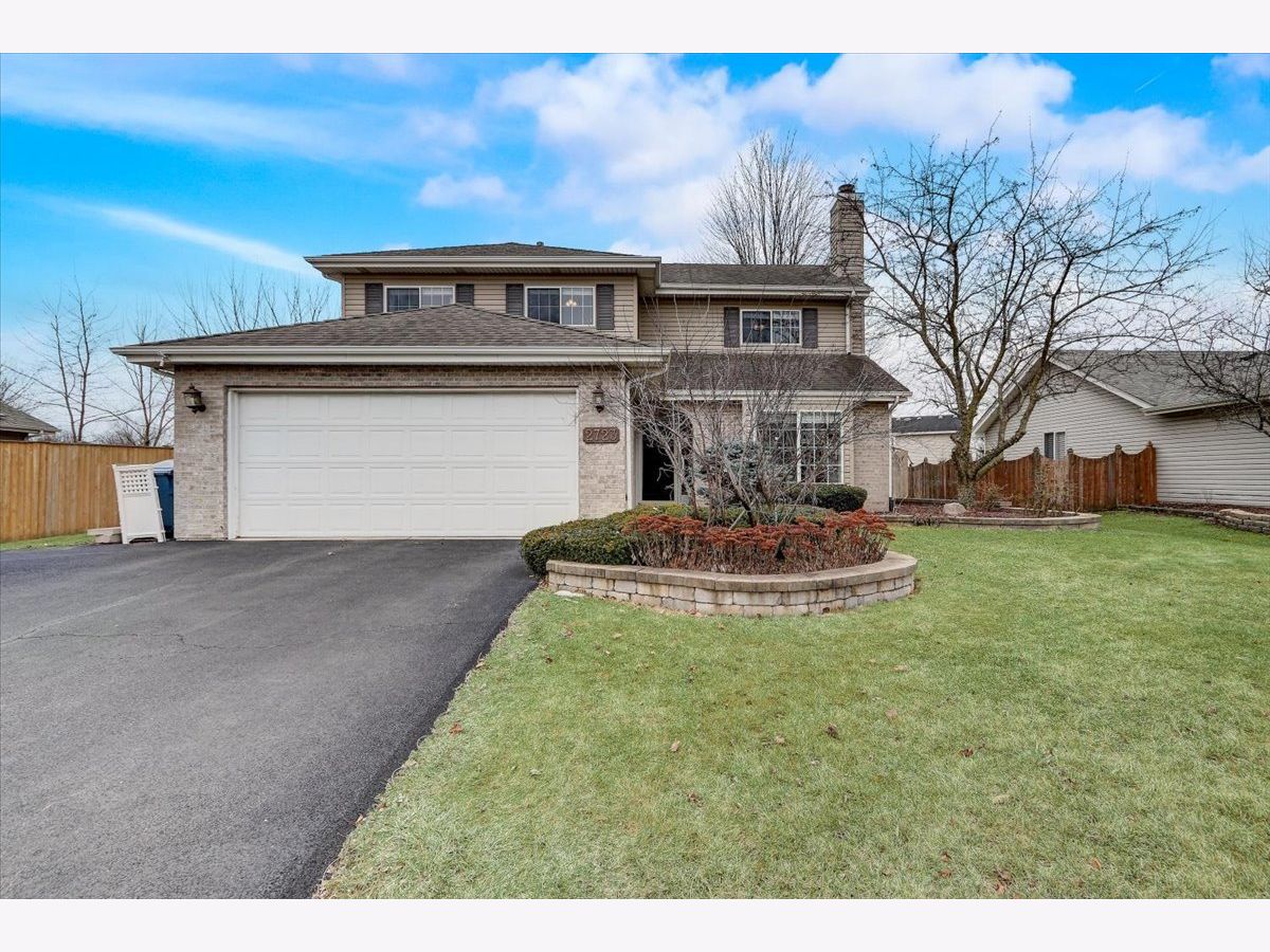 Homes & Condos & Townhomes Sold Colony Lakes Aurora Illinois, 2723 Emma