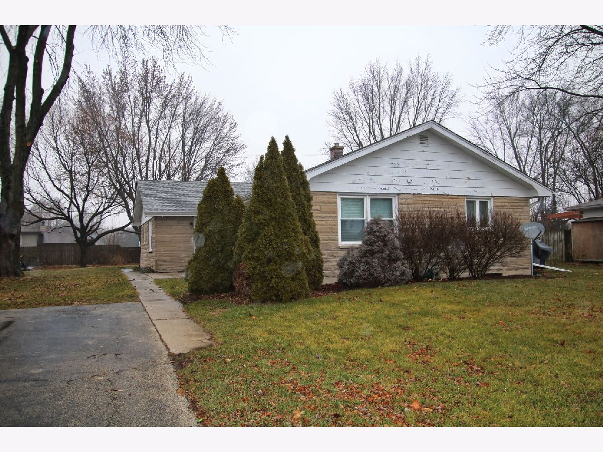  Rented Cortland Illinois, 105 Carol