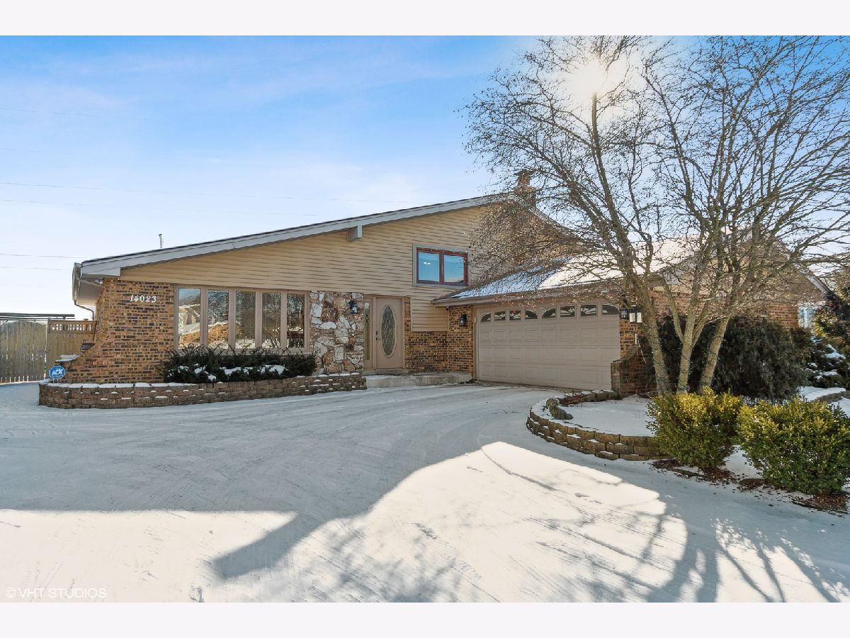 Homes Sold Derby Meadows Orland Park Illinois, 14023 Sea Biscuit