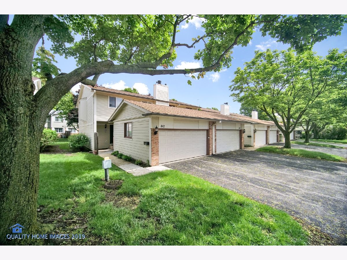 Townhomes Sold Park West Deerfield Illinois, 842 Bluebird