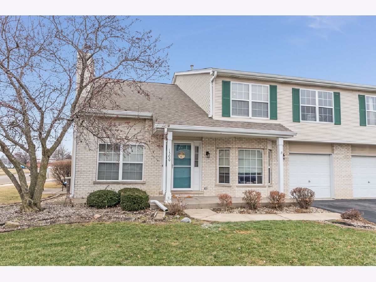 Townhomes & Condos Sold Autumn Ridge Crest Hill Illinois, 1500 Root