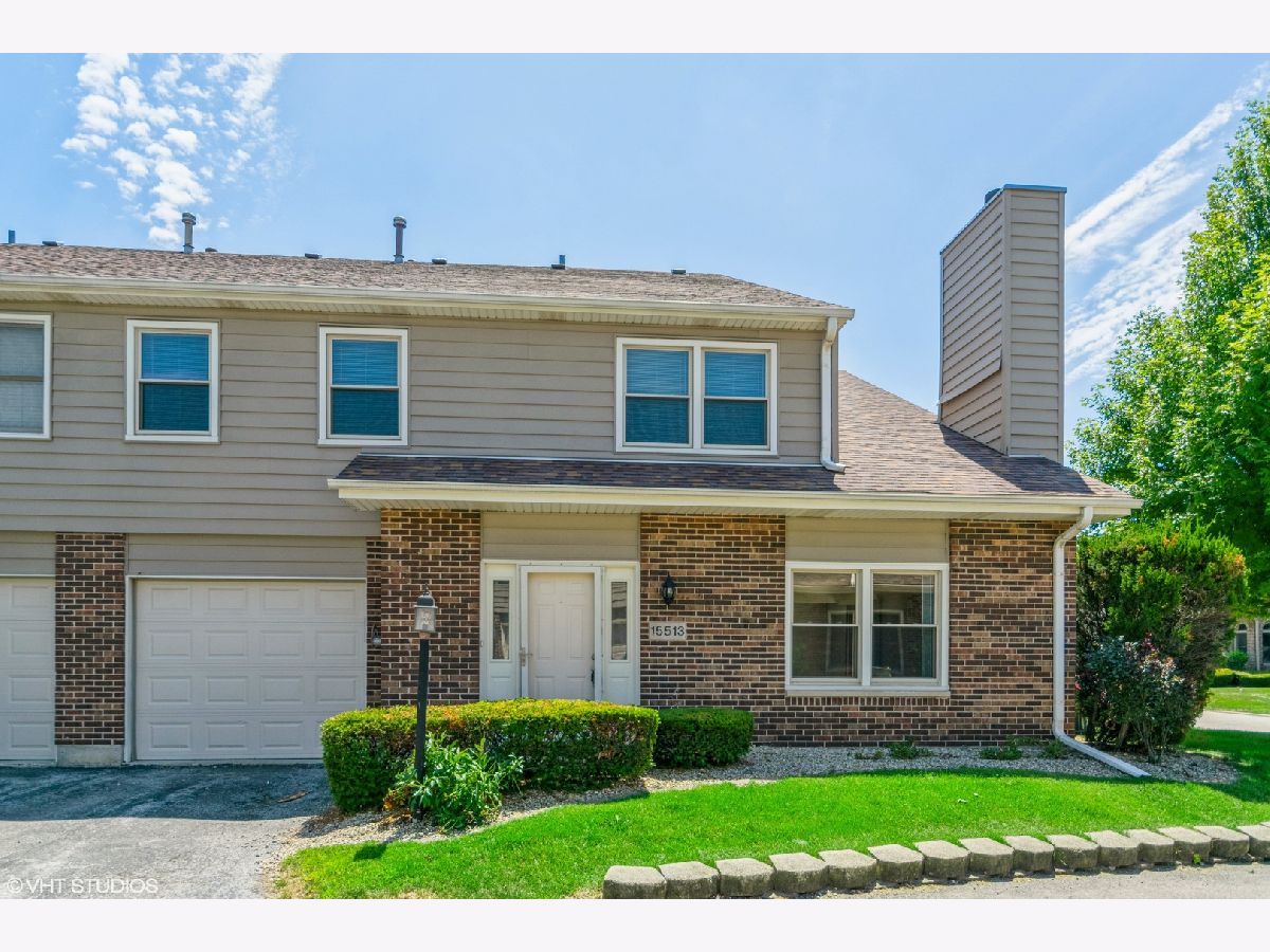 Townhomes & Homes Rented Village Square Orland Park Illinois, 15513 Wherry
