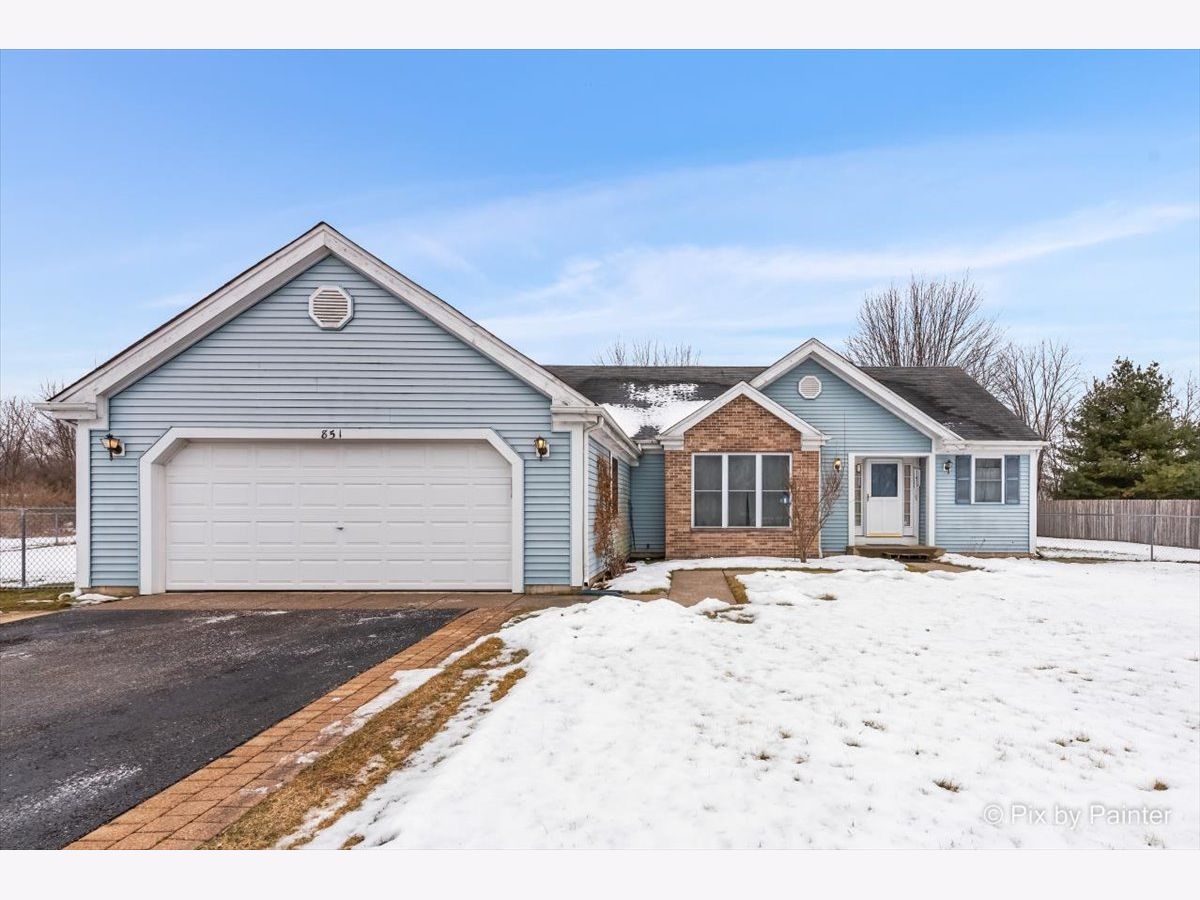 Homes & Condos & Townhomes Sold Deerpass Greens Marengo Illinois, 851 Woodbine