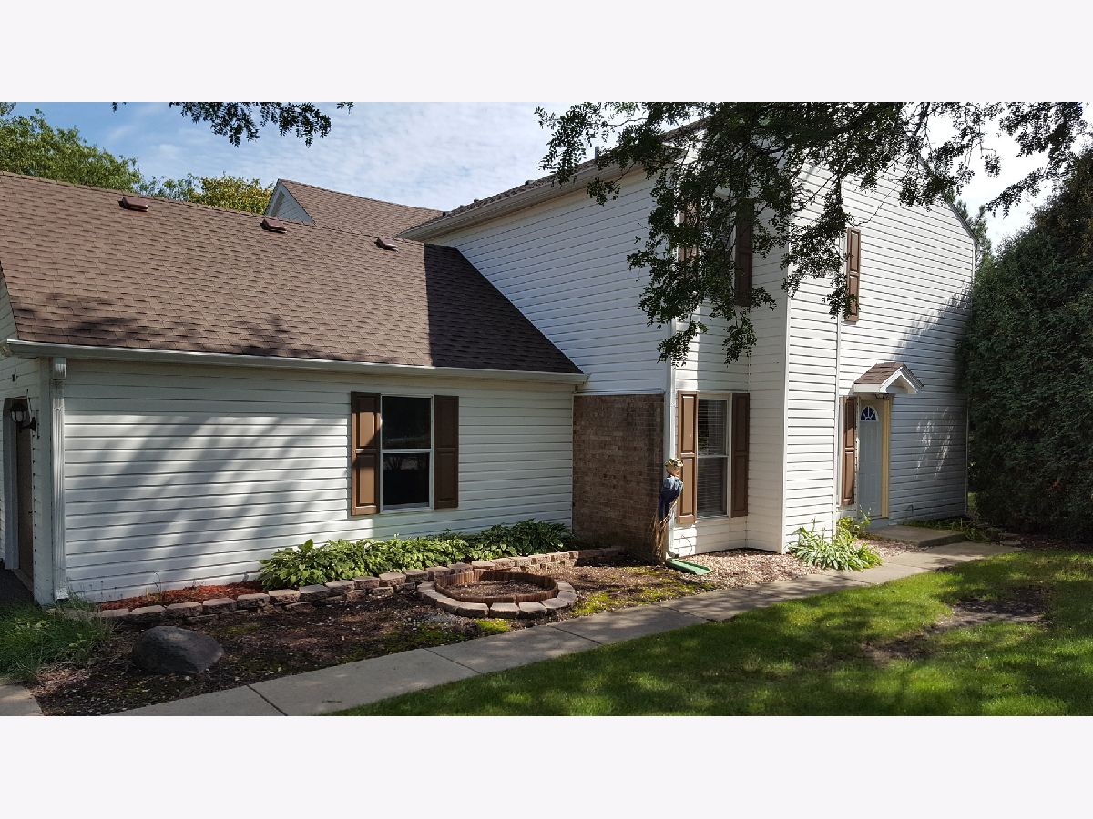 Townhomes Rented Country Oaks Aurora Illinois, 2436 Devonshire