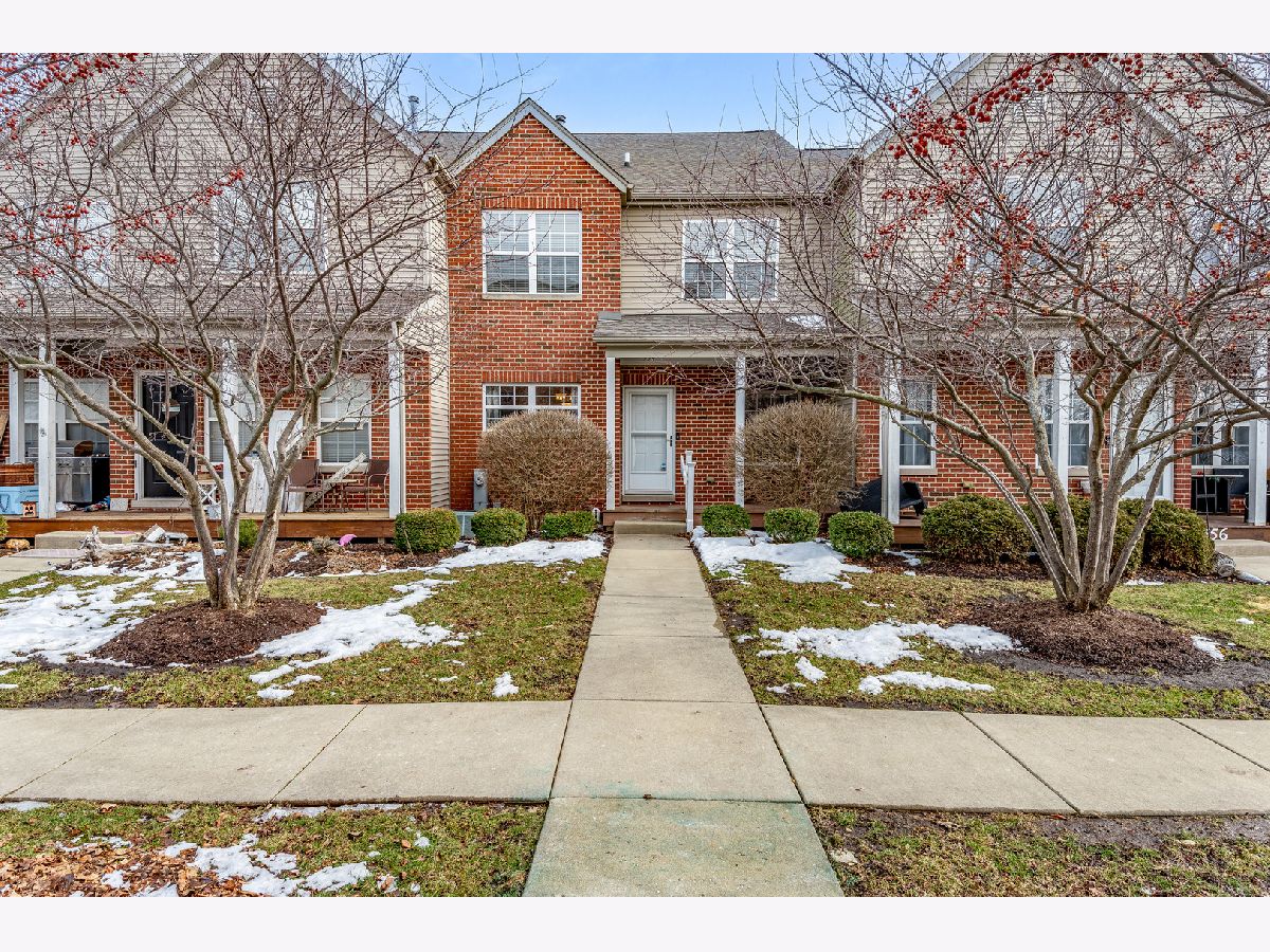 Townhomes & Condos Sold Stonegate Of Heron Creek Sycamore Illinois, 554 Clayton