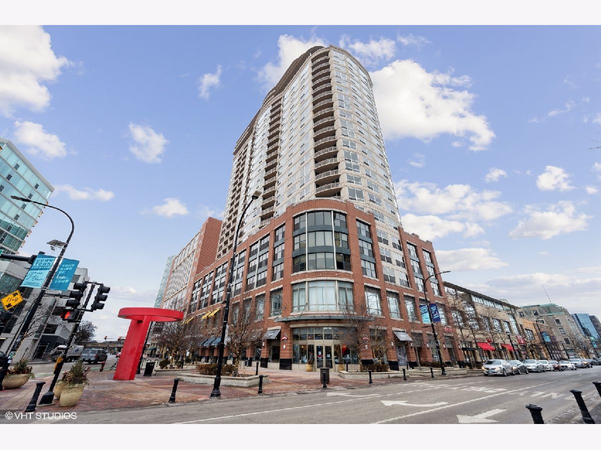 Condominiums Sold Sherman Plaza Evanston Illinois, 807 Davis