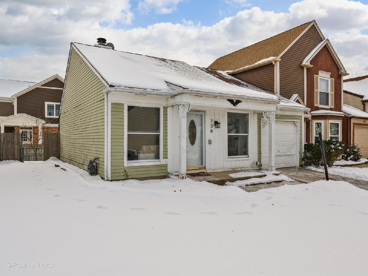 Townhomes Sold Hartford Square Hanover Park Illinois, 736 Roosevelt
