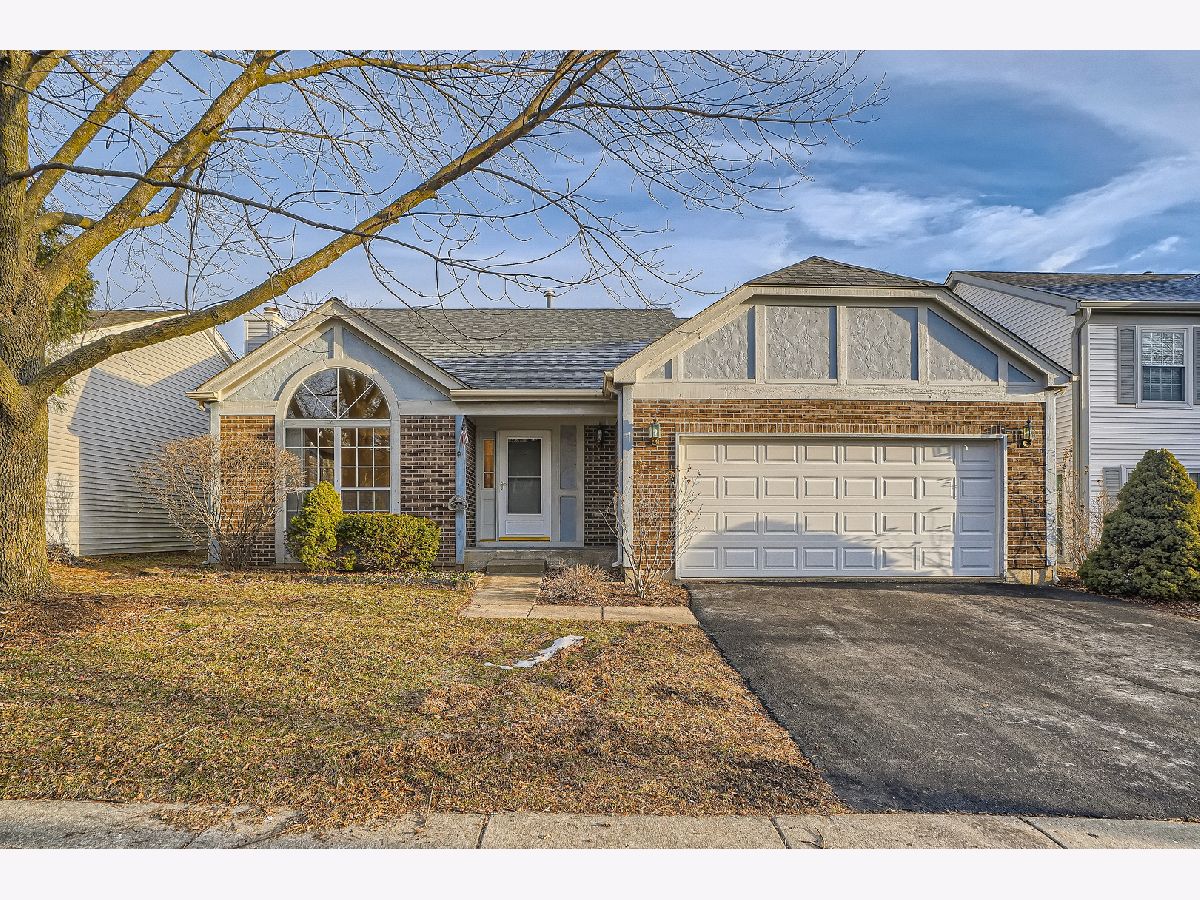 Homes & Condos & Townhomes Sold Fairway Ridge Gurnee Illinois, 6162 Brookstone