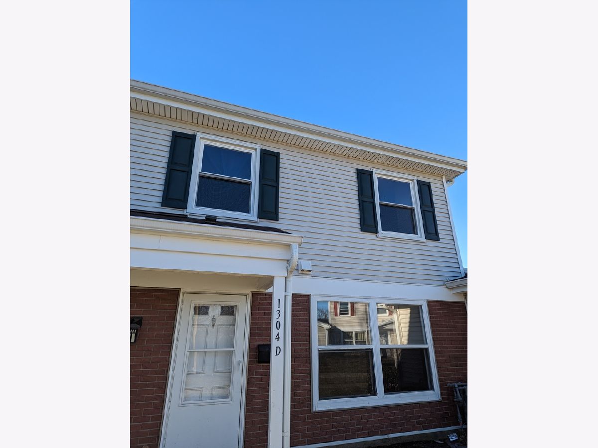 Townhomes & Homes Rented Hanover Square Hanover Park Illinois, 1304 Kingsbury