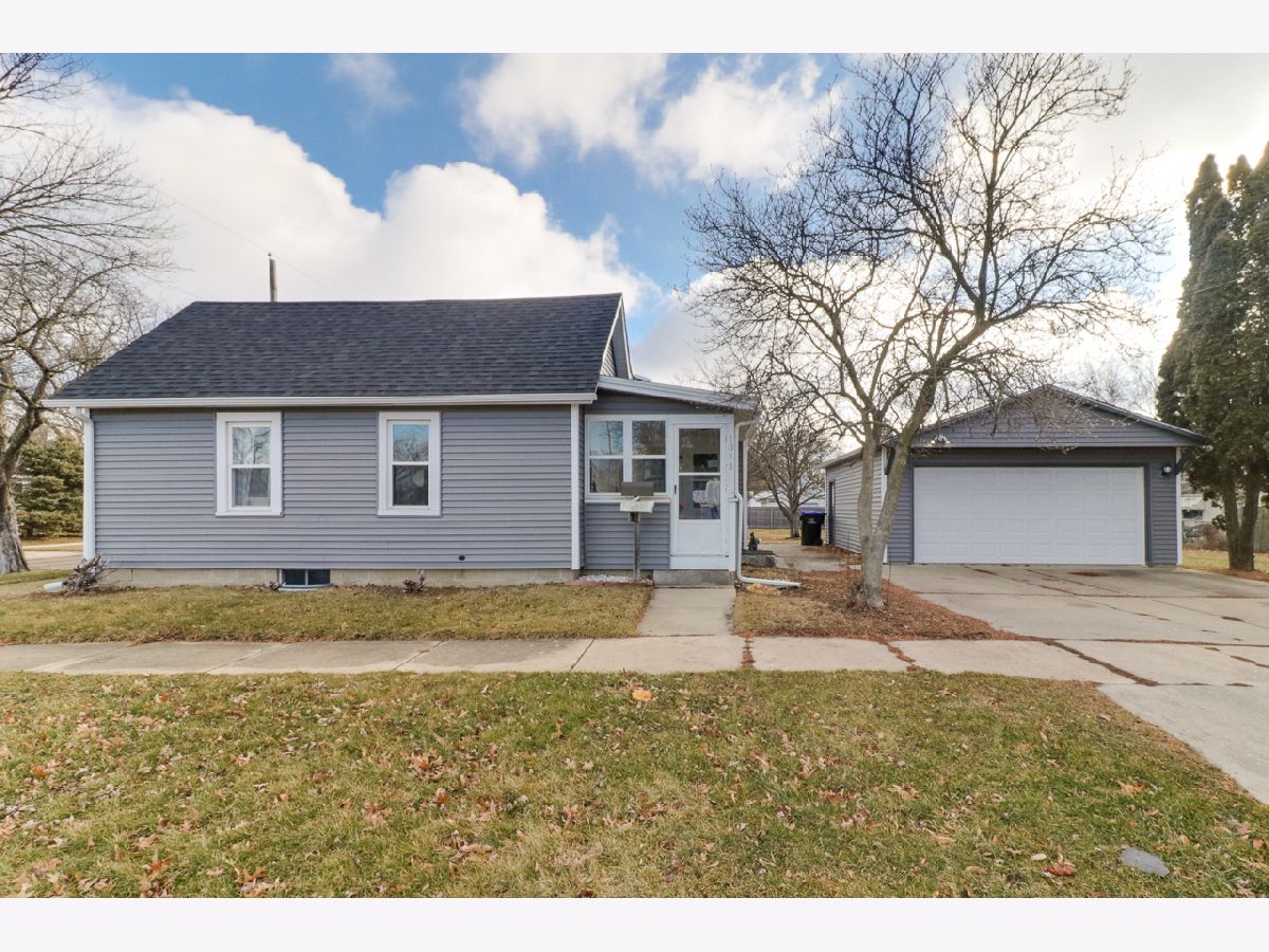 Homes Sold Pheasant Run Bloomington Illinois, 1311 Livingston