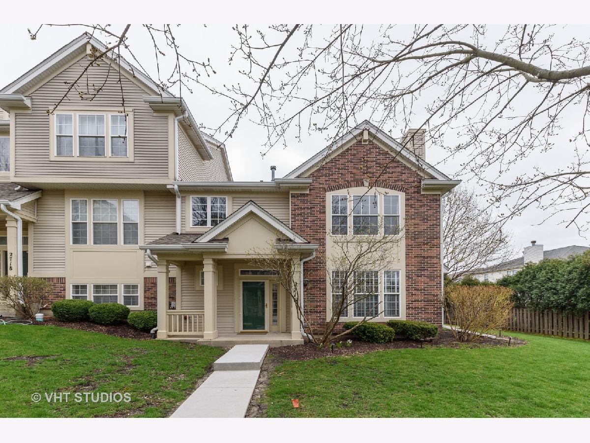 Townhomes & Homes Rented Greenwood Place Arlington Heights Illinois, 2716 Greenwood