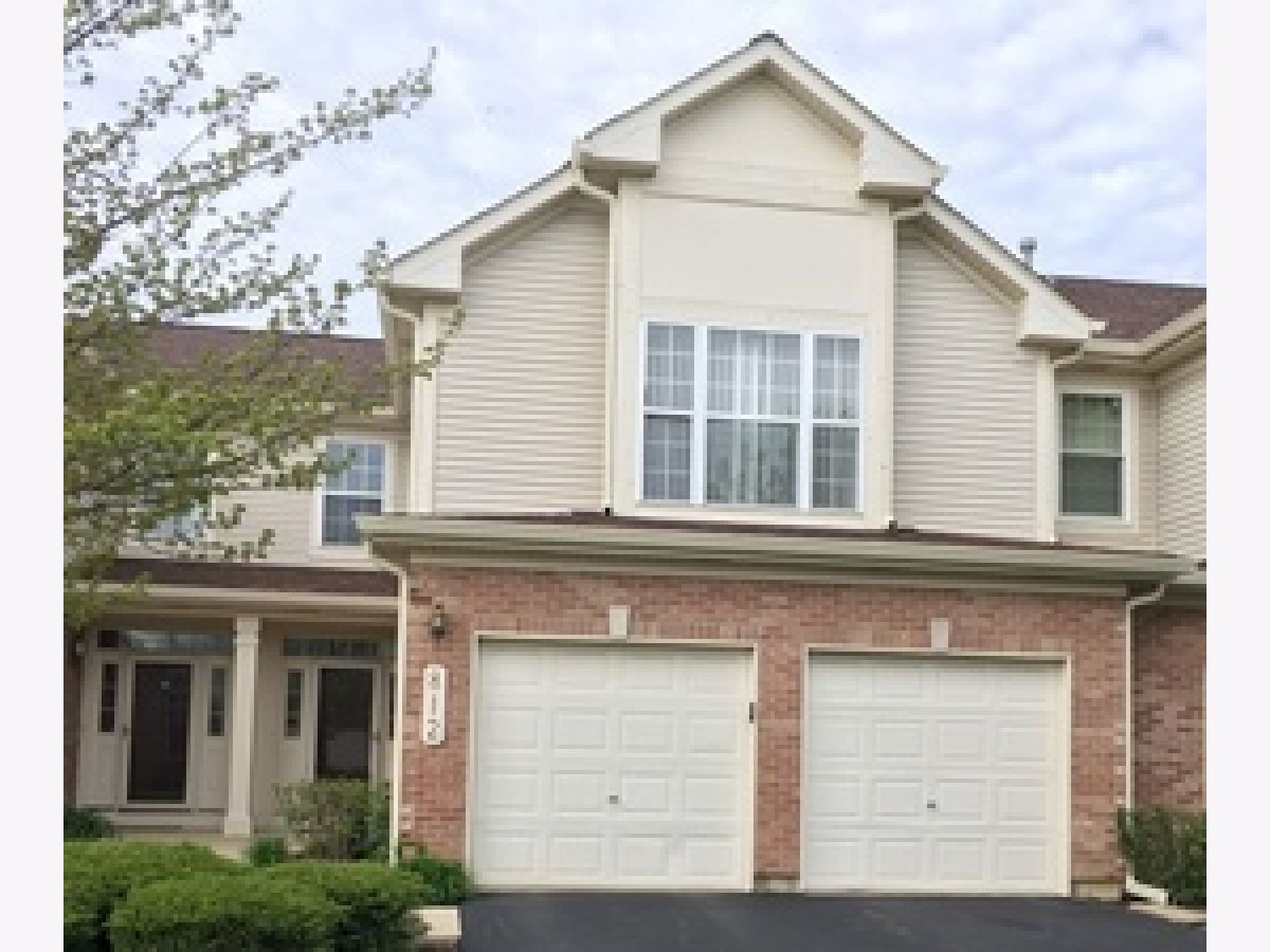 Townhomes Rented Brookstone Schaumburg Illinois, 812 Stonewall