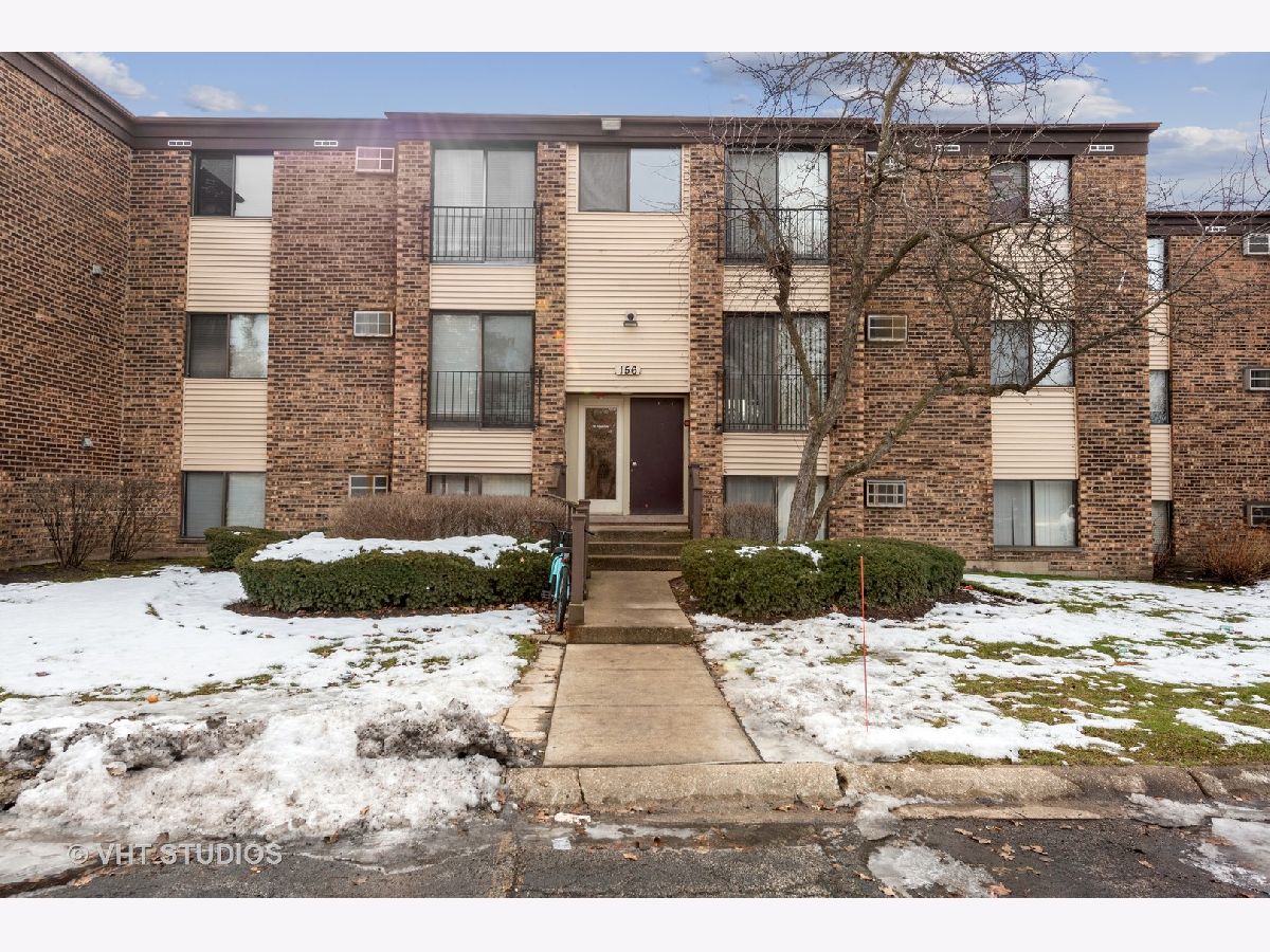 Condominiums Sold Willow Crest Glendale Heights Illinois, 156 Dunteman