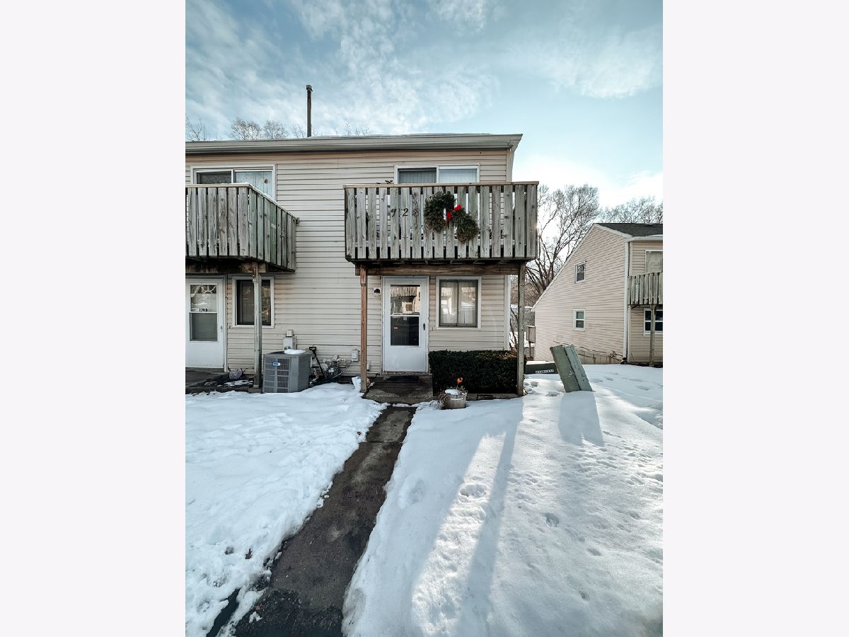 Townhomes & Condos & Homes Sold Hidden Glen Fox Lake Illinois, 128 Cora