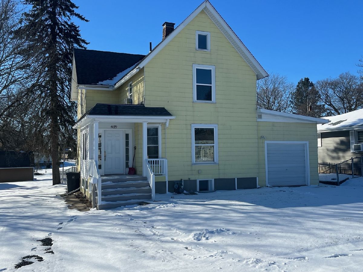  Rented Belvidere Illinois, 409 Douglas