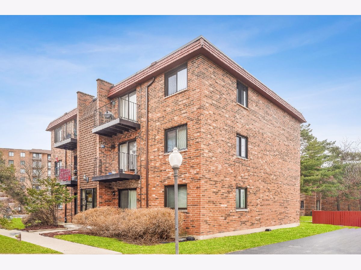 Condominiums Sold Cinnamon Cove Mount Prospect Illinois, 1779 Algonquin