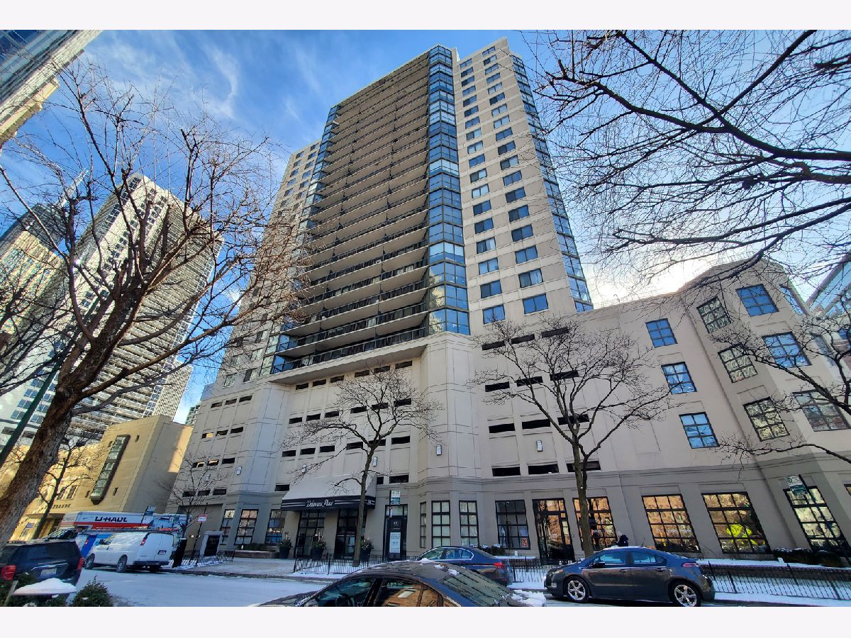 Condos & Townhomes Sold Delaware Place Chicago Illinois, 33 Delaware