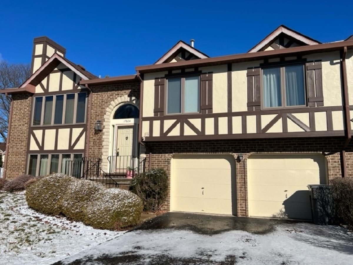 Townhomes & Condos Rented Cambridge Place Tinley Park Illinois, 17604 Cambridge