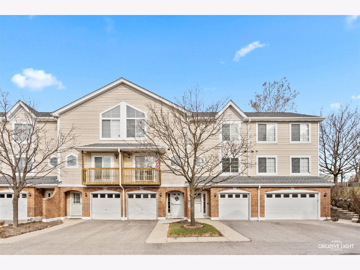 Townhomes Sold Maple Grove Palatine Illinois, 206 Parallel