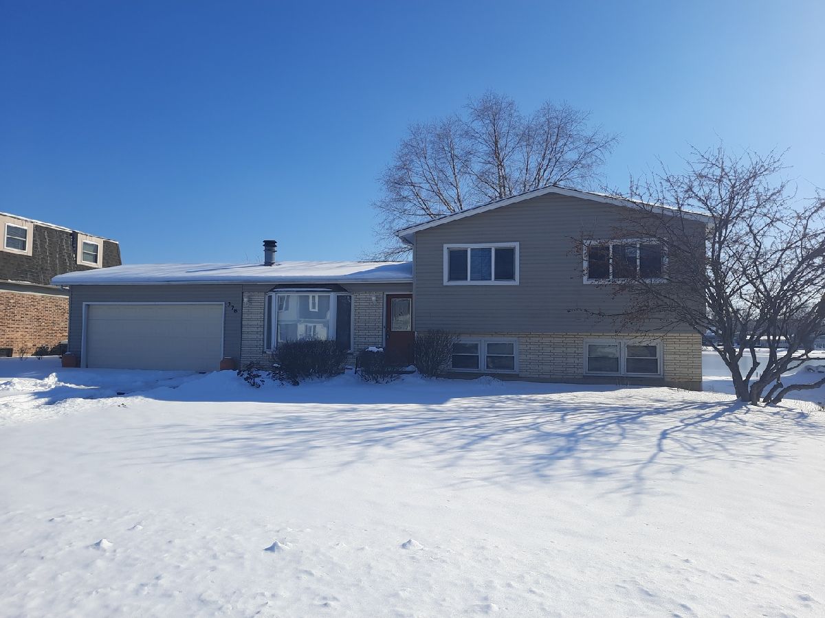 Homes Rented Seven Hills Lindenhurst Illinois, 376 Northgate