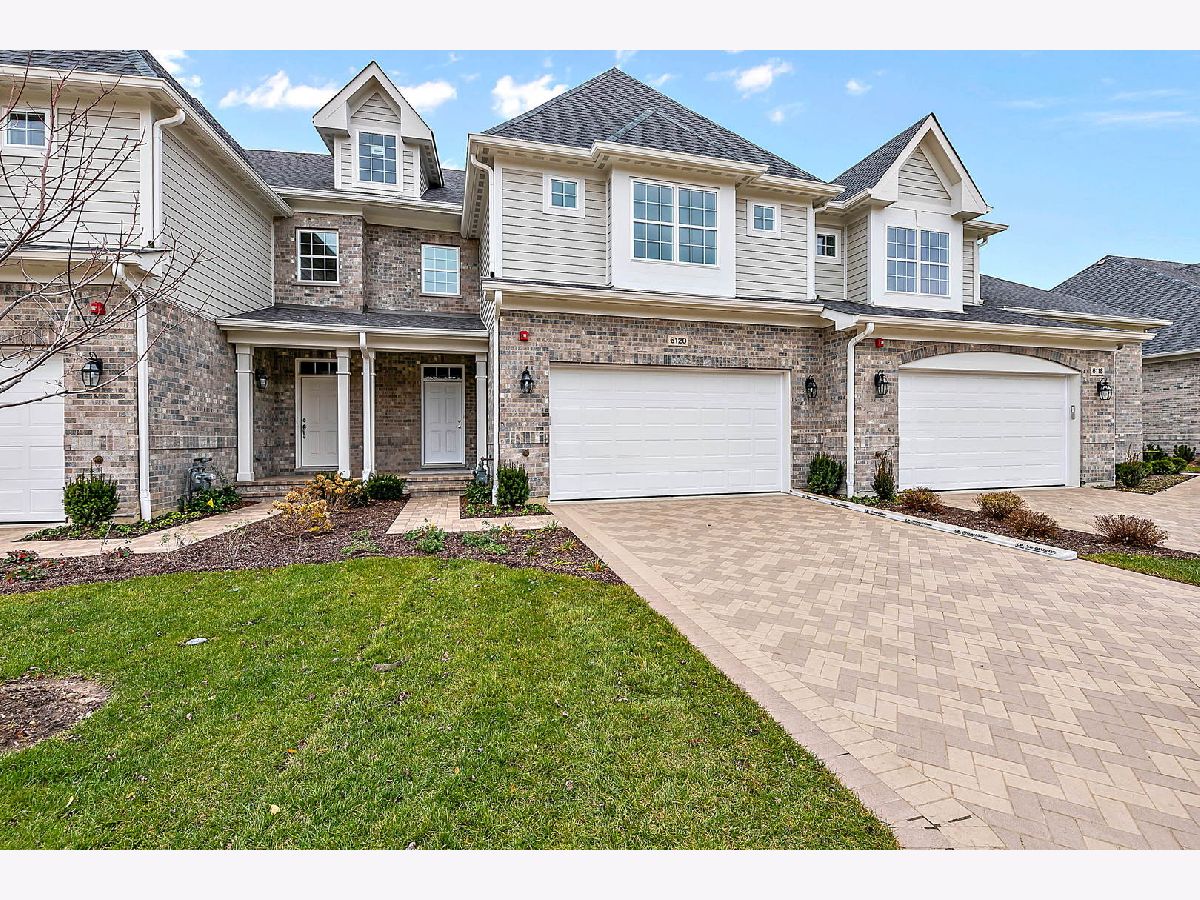 Townhomes & Homes Rented Timber Trails Western Springs Illinois, 6120 Flag Creek