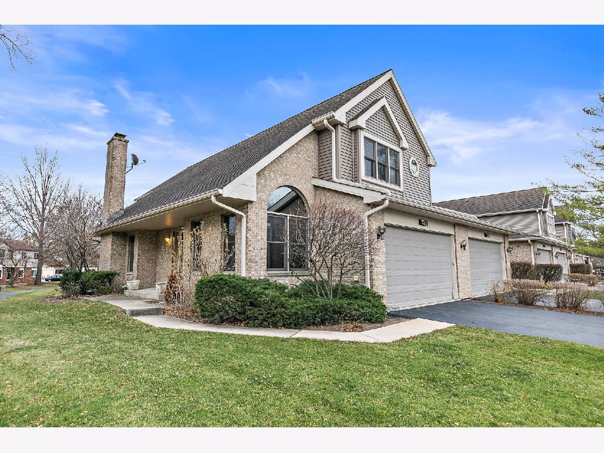Townhomes Sold Timberlake Estates Palatine Illinois, 735 Walden