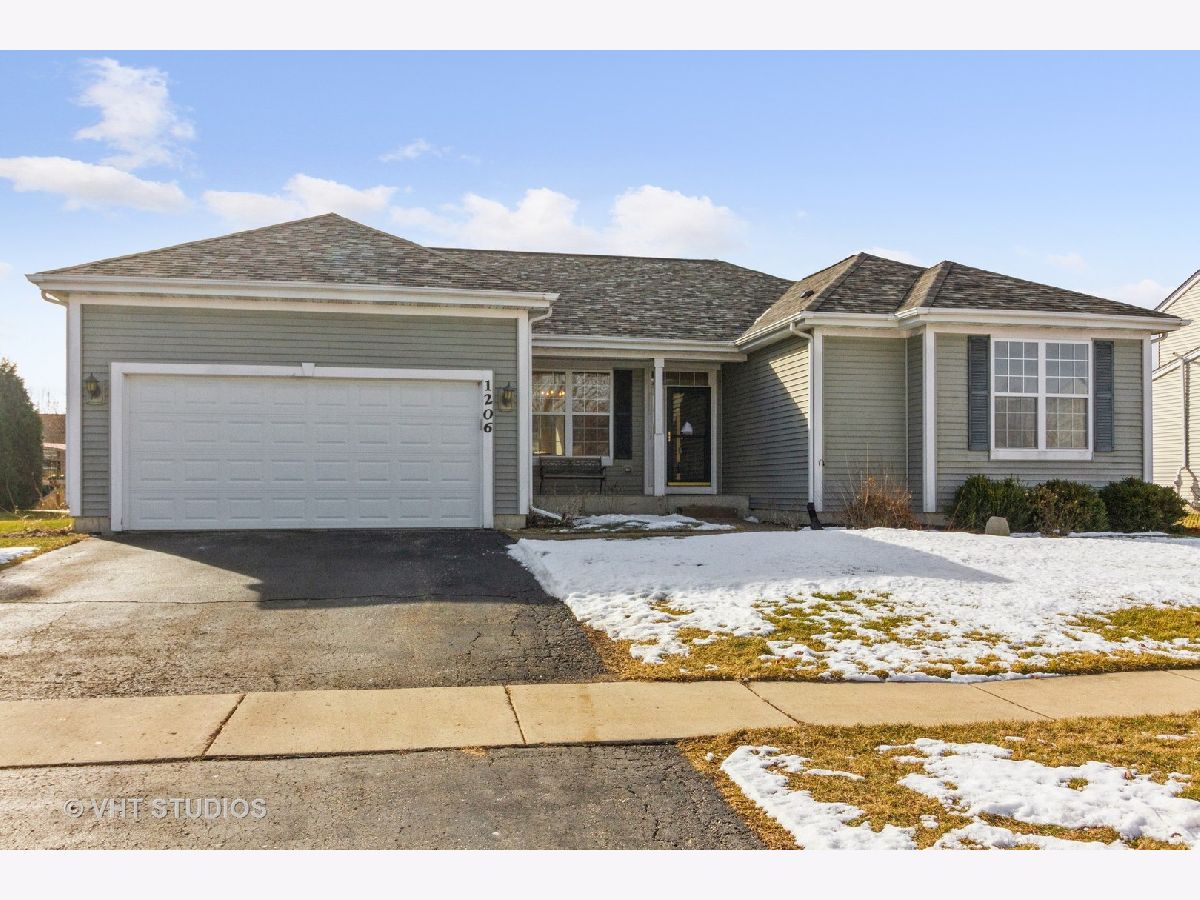 Homes Sold Oak Grove Crossing Harvard Illinois, 1206 Magnolia