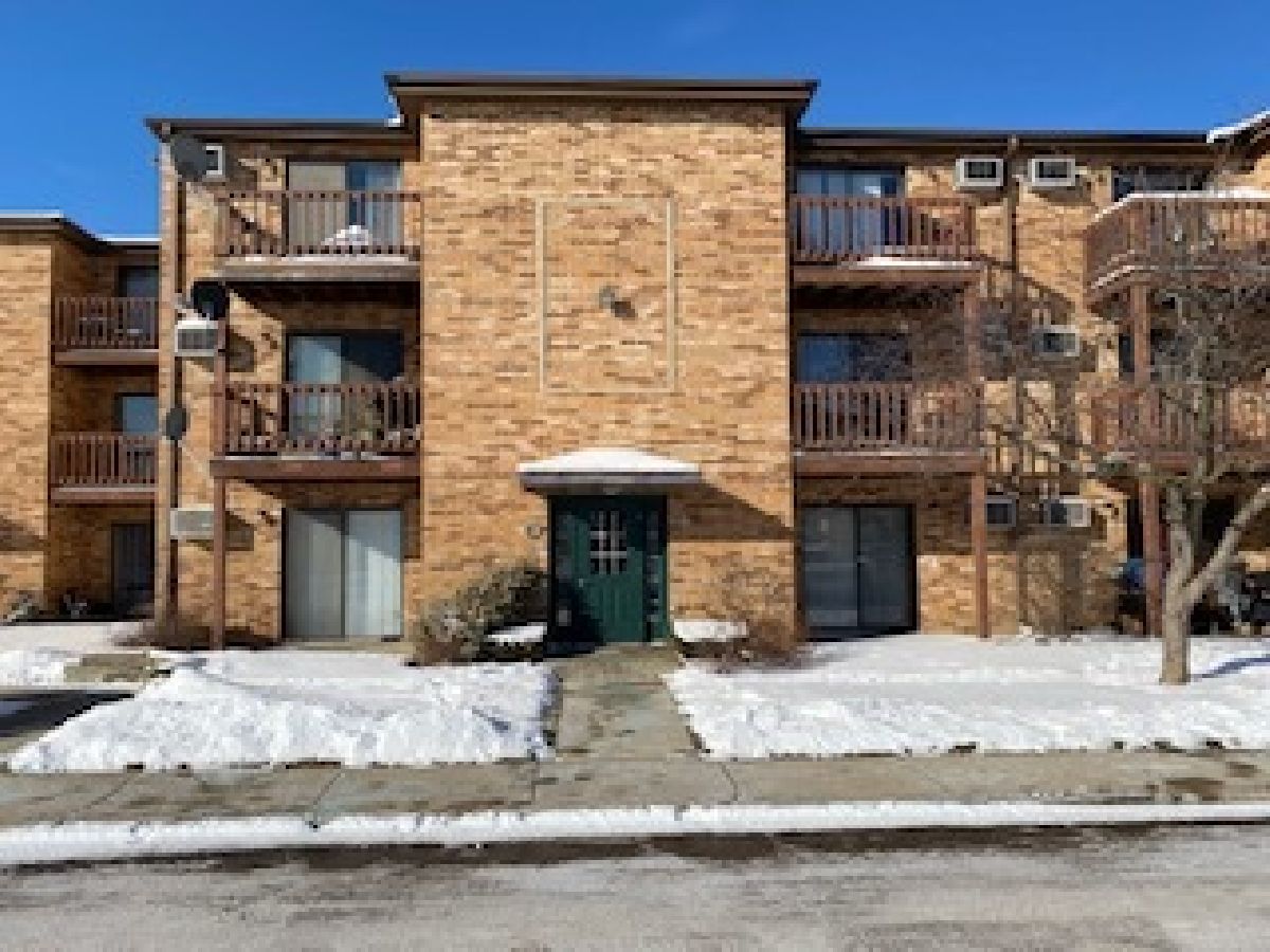 Condominiums Rented Windsor Court Palatine Illinois, 1348 Geneva