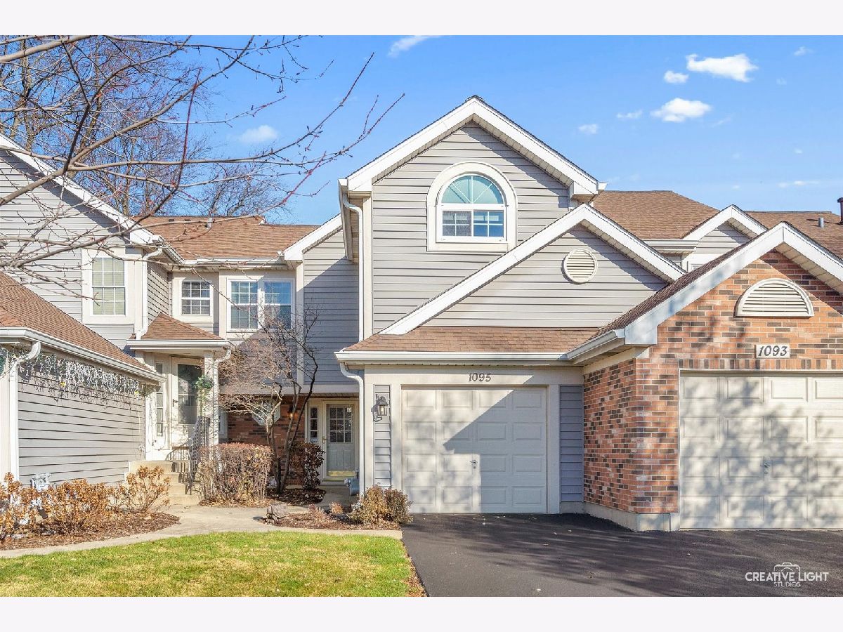 Townhomes & Condos Sold Country Homes At Bennington Carol Stream Illinois, 1095 Rockport
