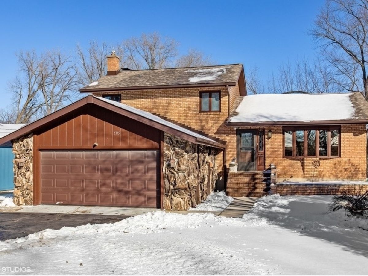 Homes Sold Round Hill Mchenry Illinois, 505 Monterrey