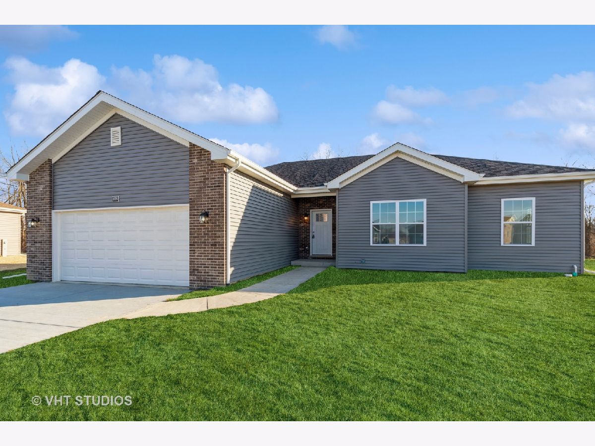 Homes & Townhomes Sold Deer Meadows Crete Illinois, 879 Bradford